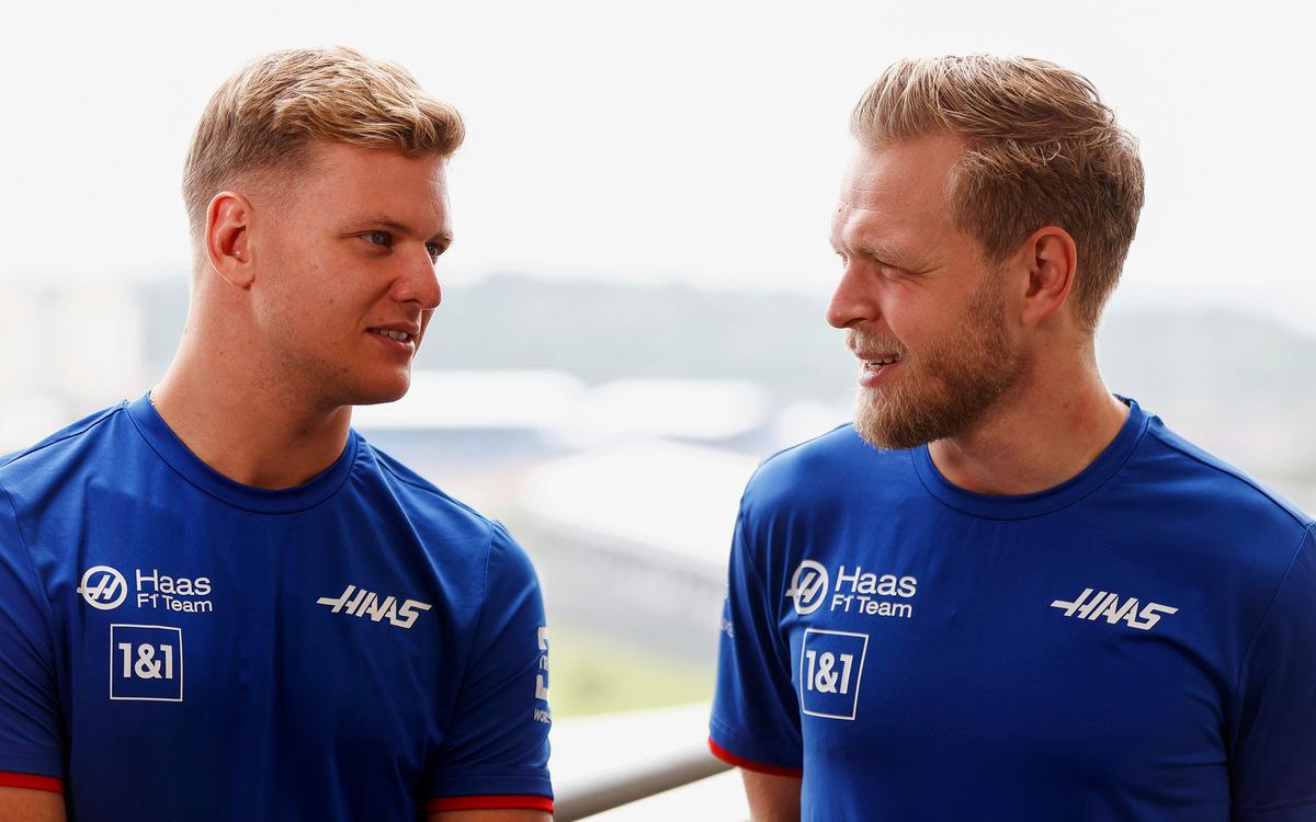 Kevin Magnussen a Mick Schumacher