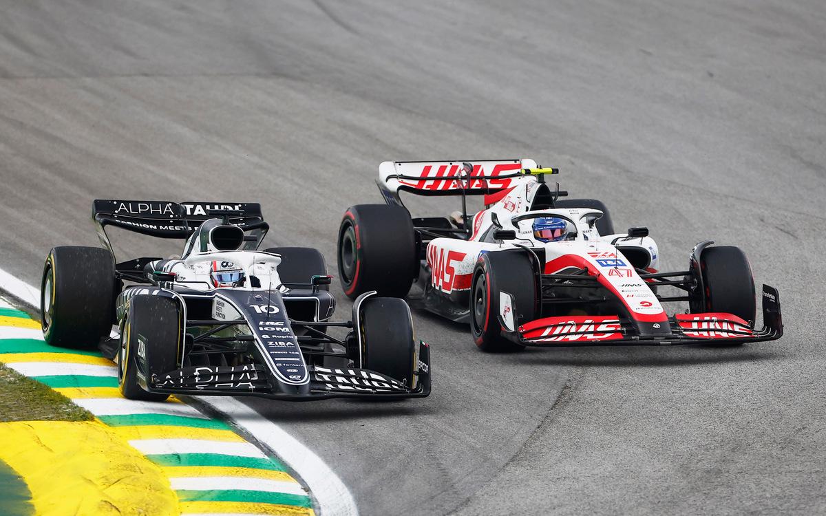 Mick Schumacher a Pierre Gasly