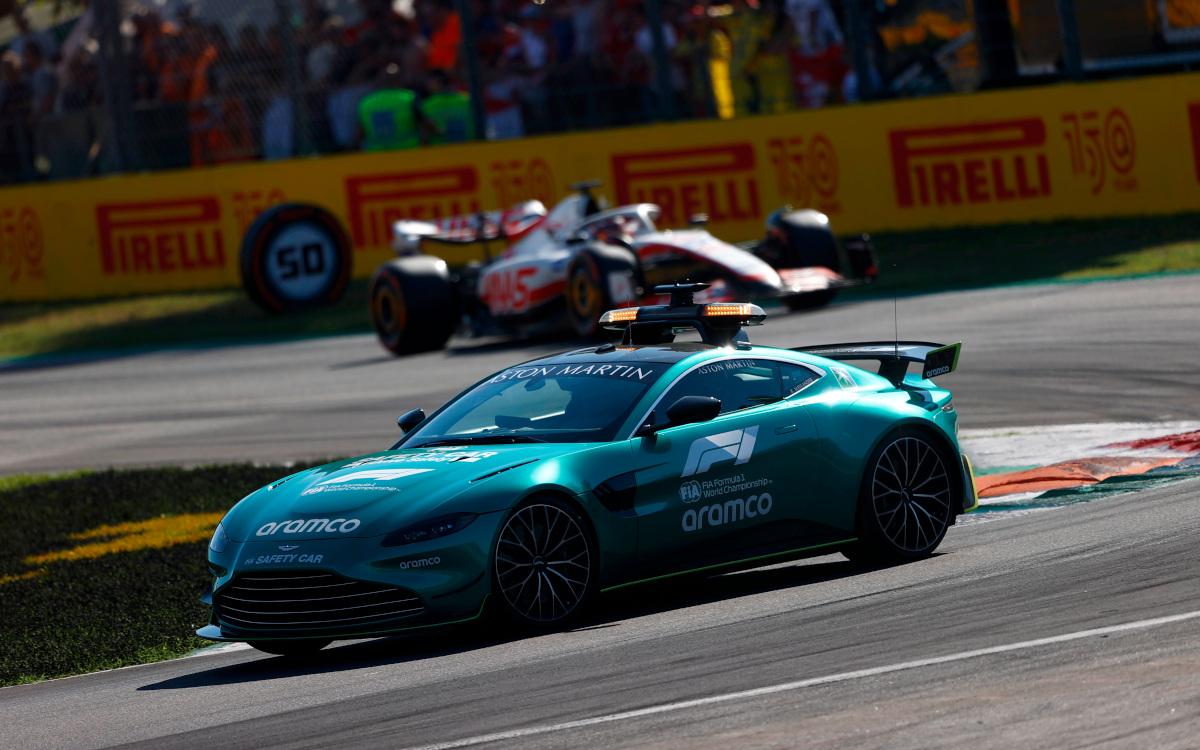 Bezpečnostné vozidlo, safety car Aston Martinu