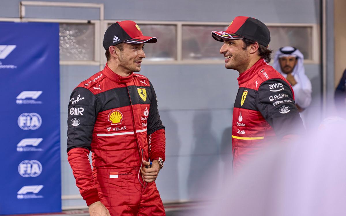 Charles Leclerc a Carlos Sainz