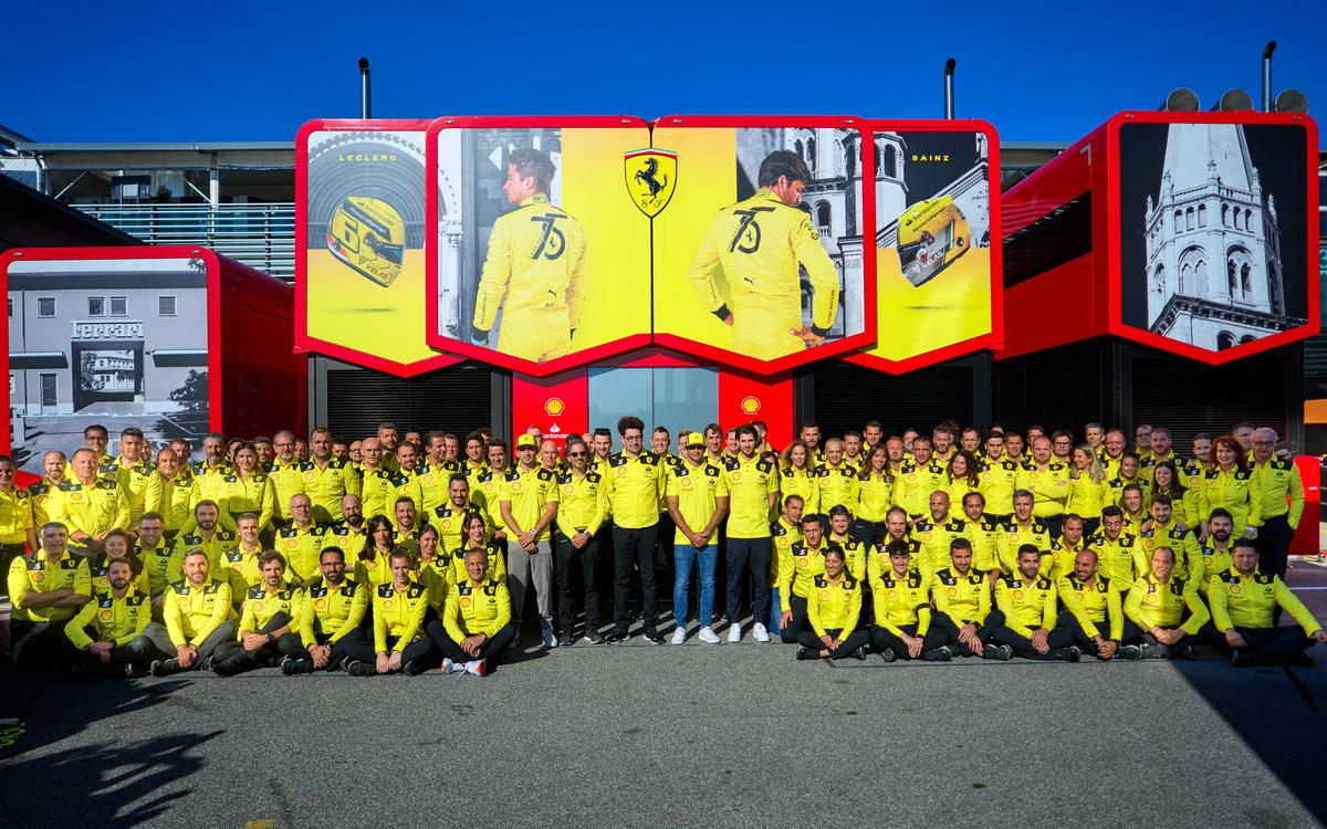 Charles Leclerc, Carlos Sainz, spoločná fotka Ferrari