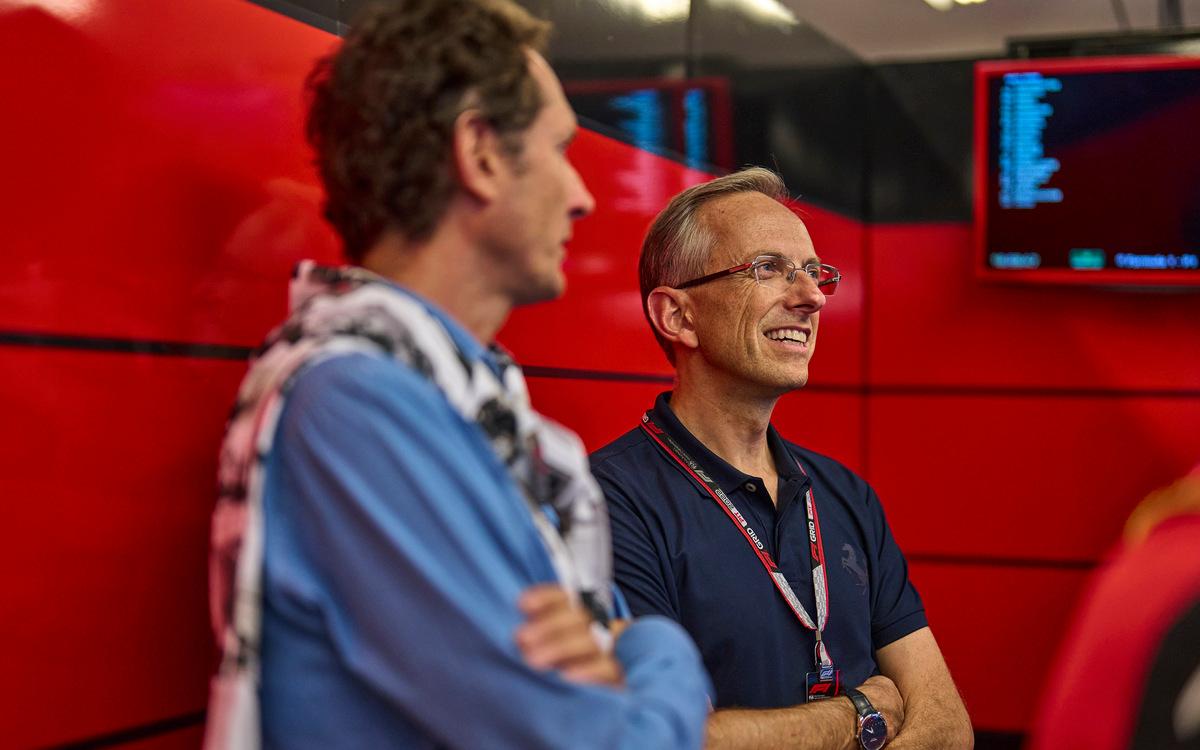 John Elkann a Benedetto Vigna