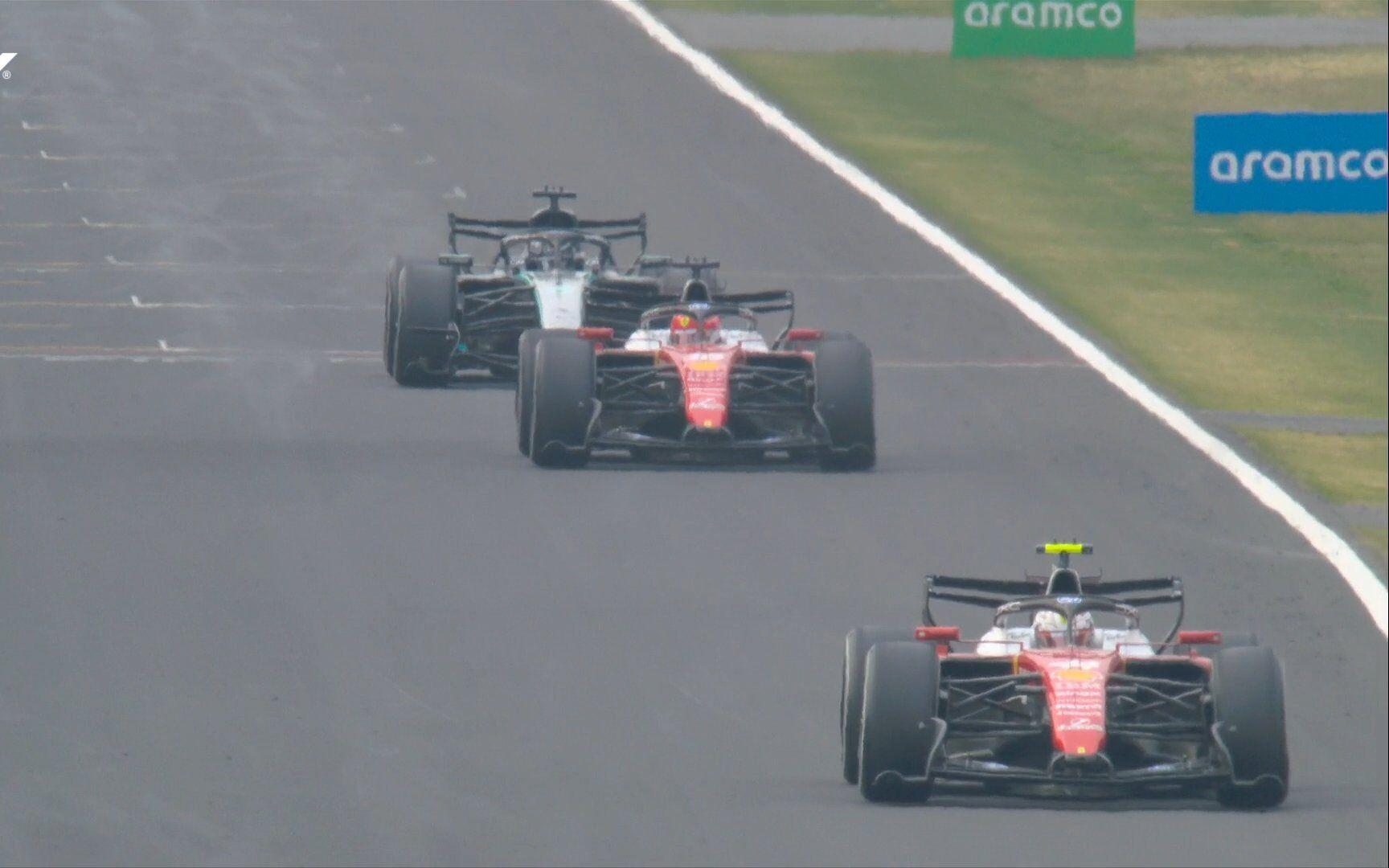 Charles Leclerc pred Lewisom Hamiltonom a Georgeom Russellom