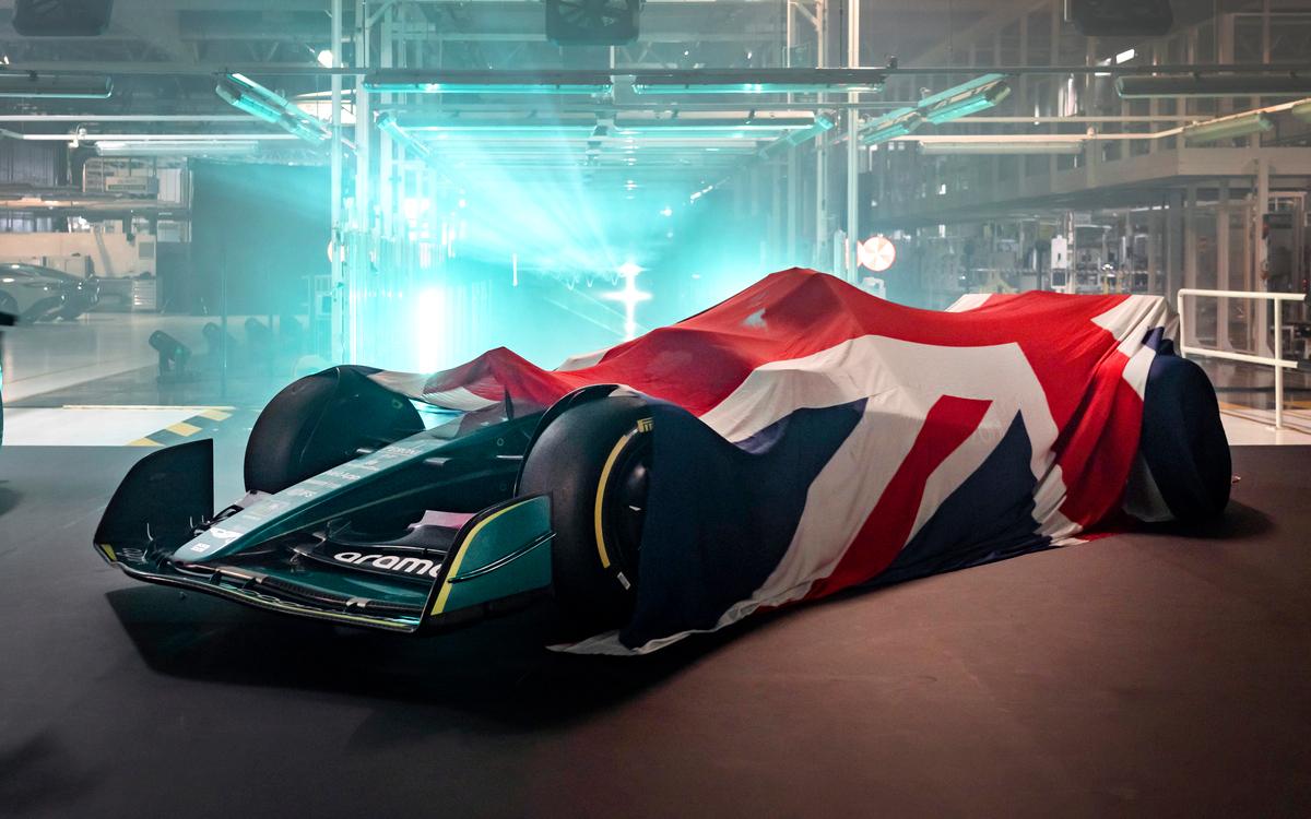 Zakrytý Aston Martin AMR22