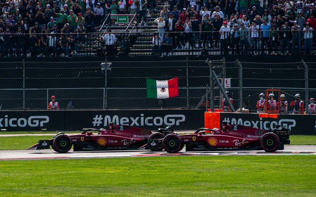 Carlos Sainz a Charles Leclerc