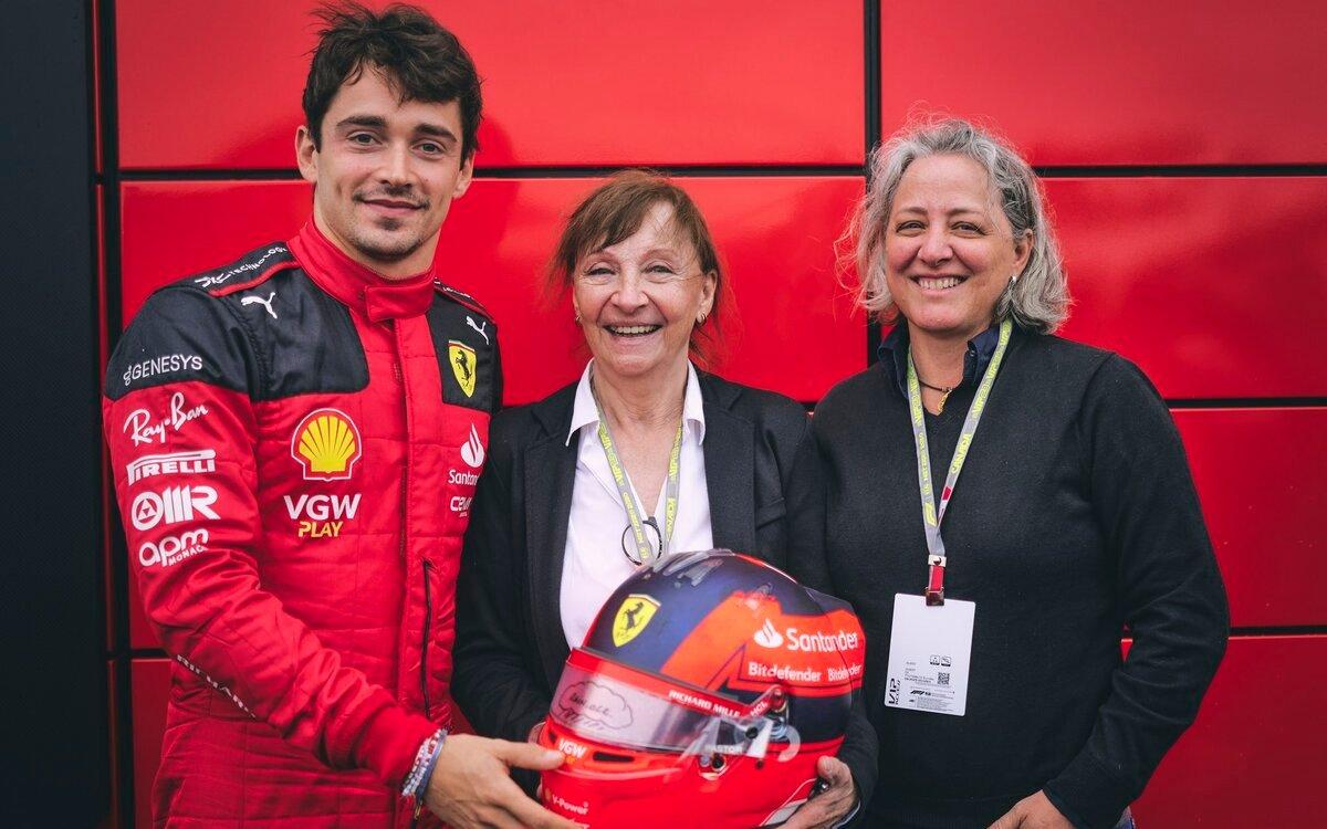 Charles Leclerc s vdovou a sestrou Gillesa Villeneuva