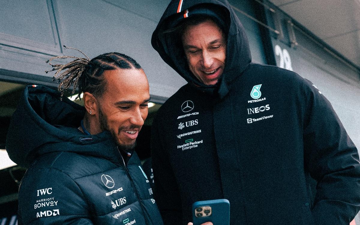 Lewis Hamilton a Toto Wolff