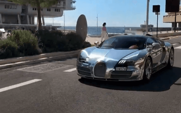 Fernando Alonso za volantom Bugatti Veyron