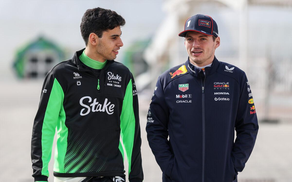 Gabriel Bortoleto a Max Verstappen