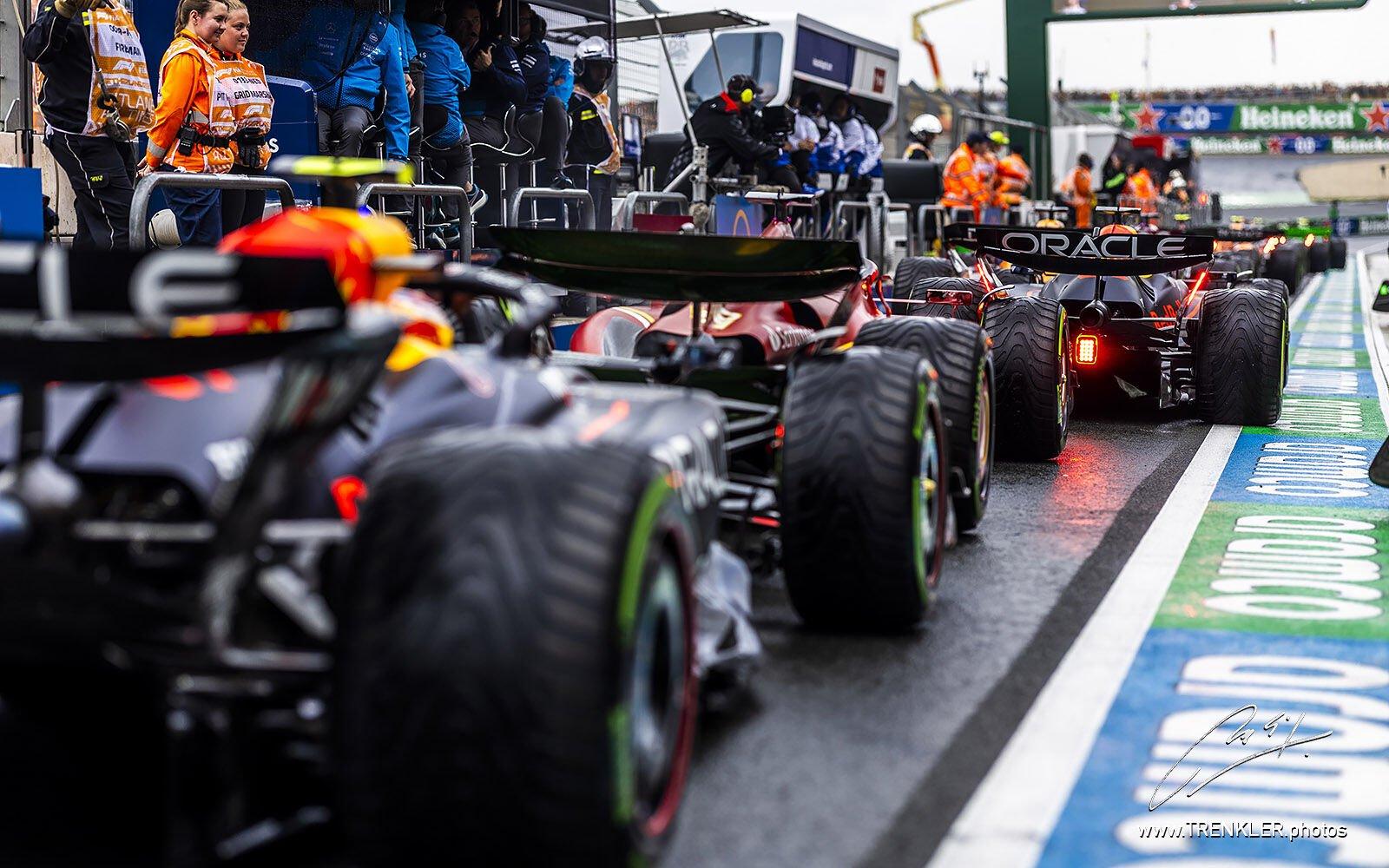 Max Verstappen, monoposty v boxoch