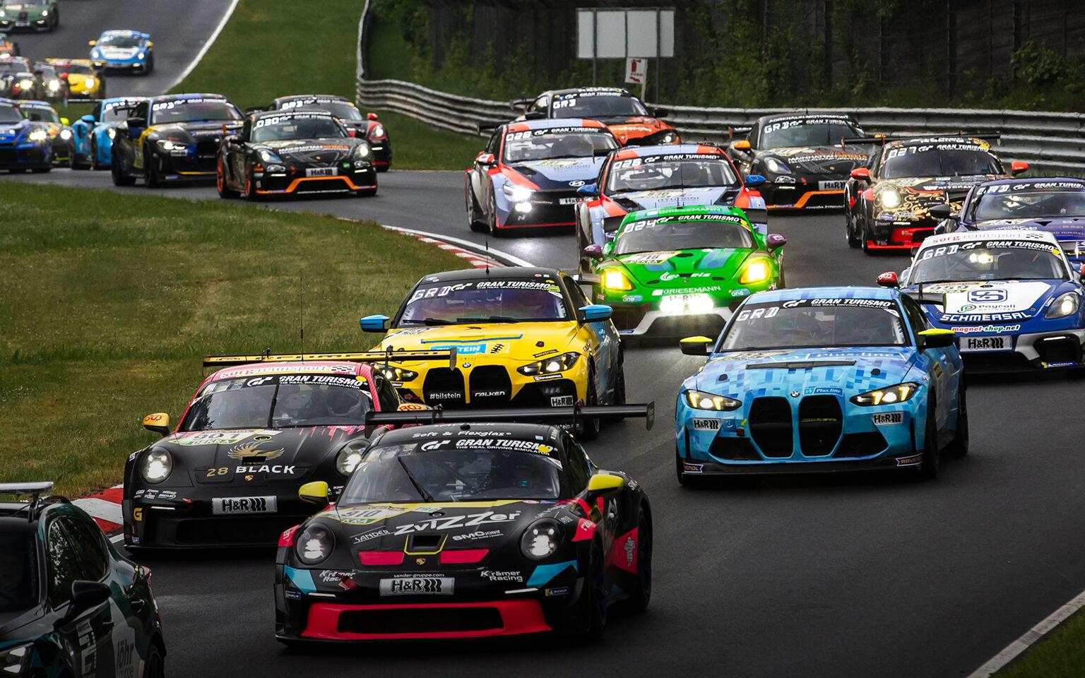 Autá na Nürburgringu