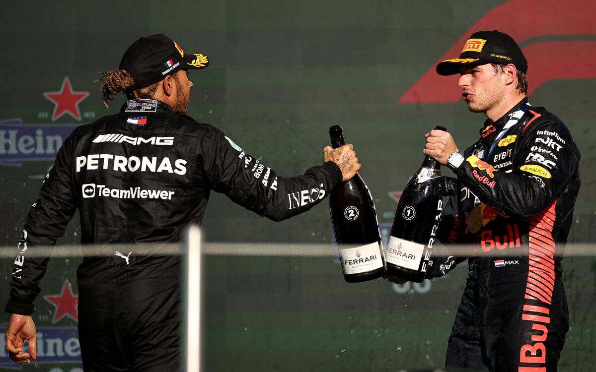 Max Verstappen a Lewis Hamilton