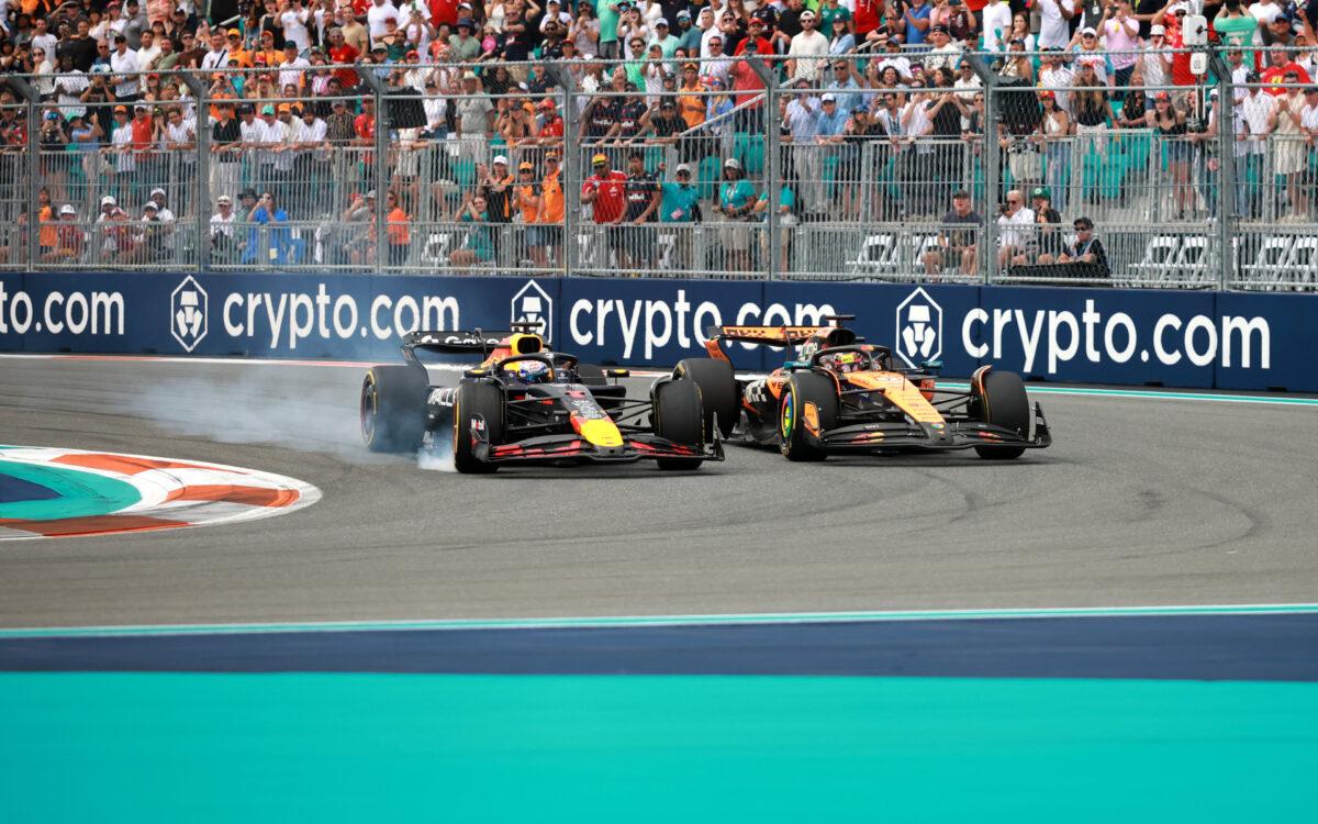 Max Verstappen a Oscar Piastri
