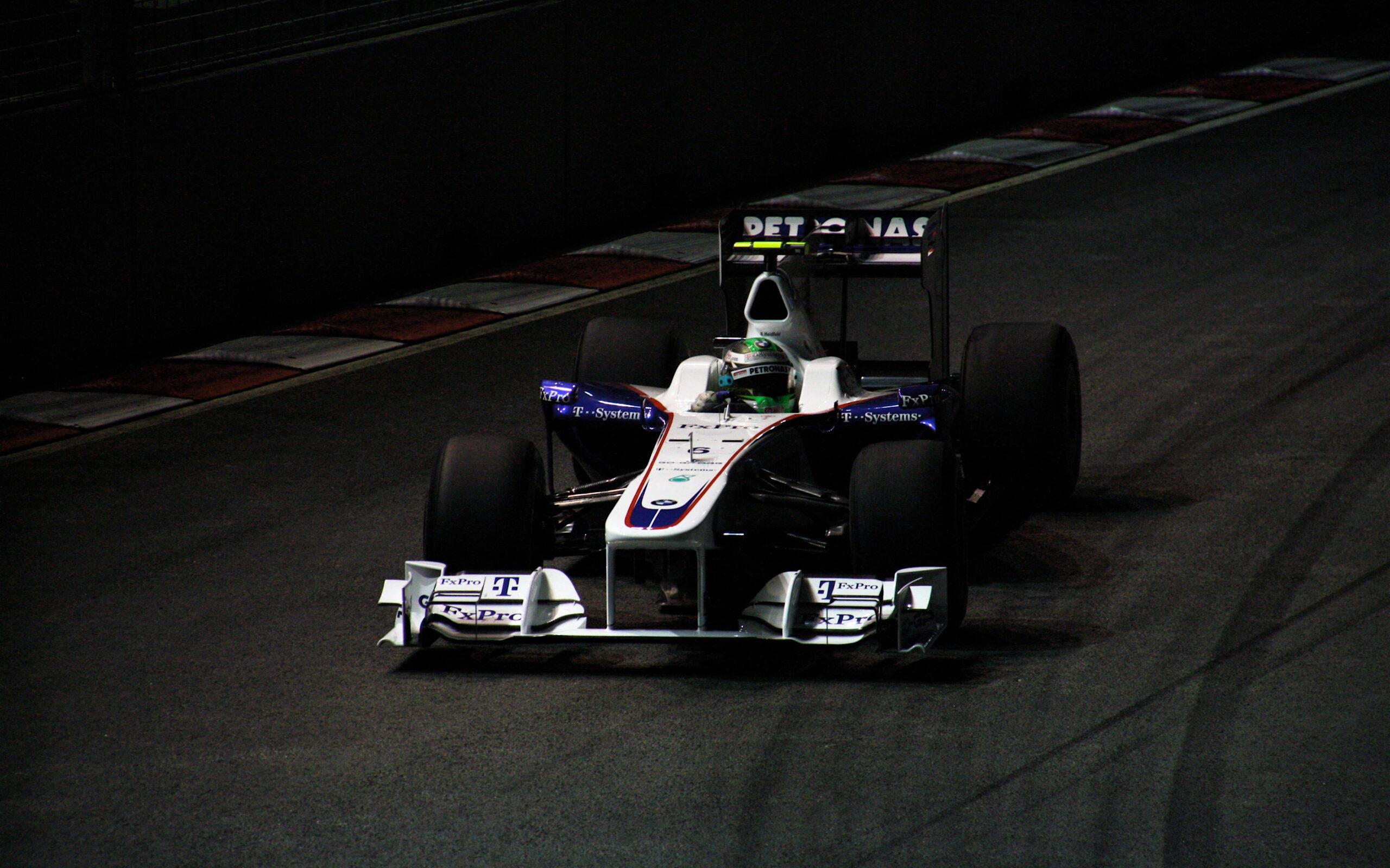 Nick Heidfeld v BMW Sauber F1.09