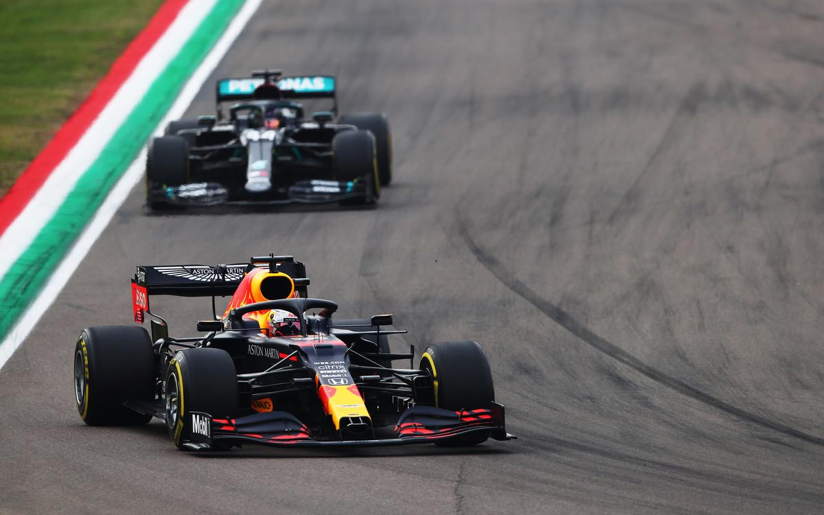 Max Verstappen pred Hamiltonom