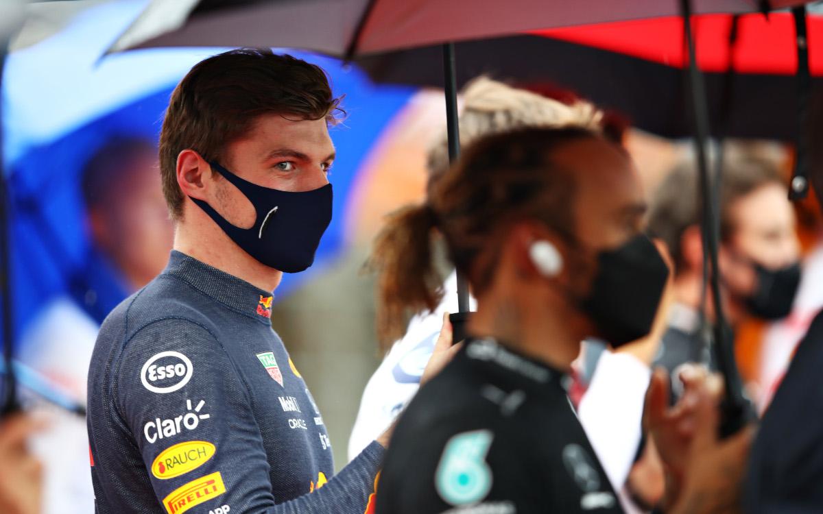 Max Verstappen a Lewis Hamilton