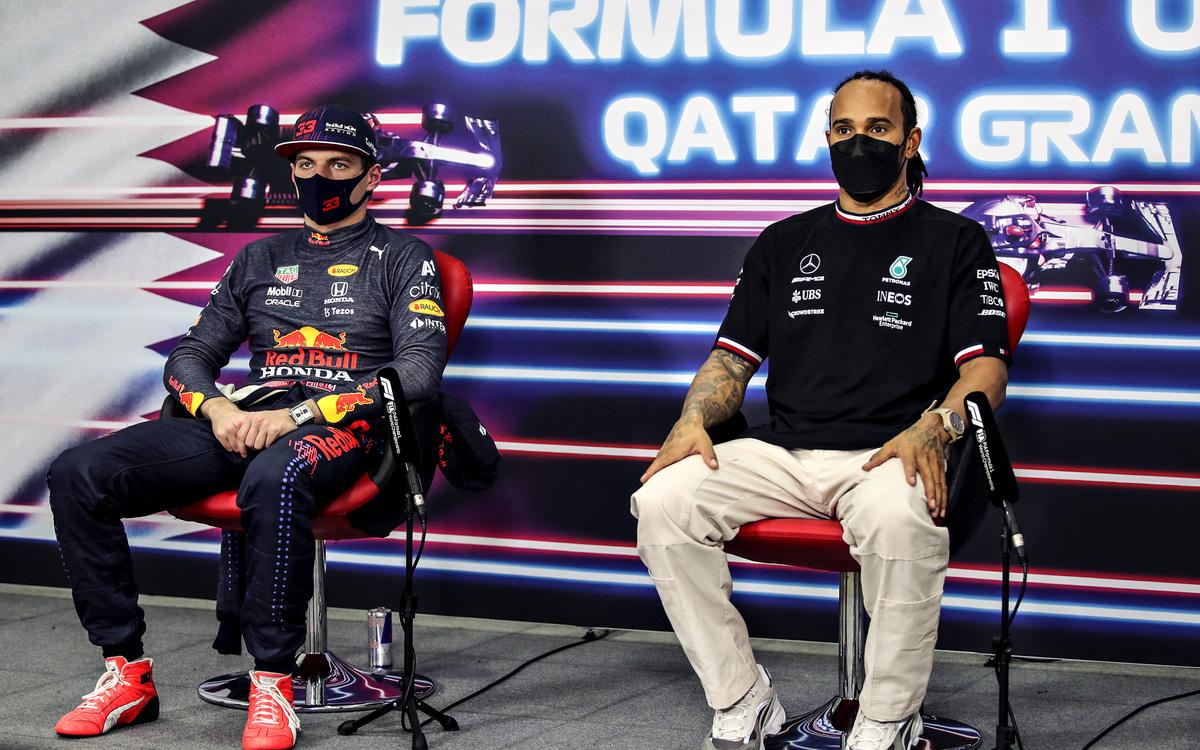 Max Verstappen a Lewis Hamilton