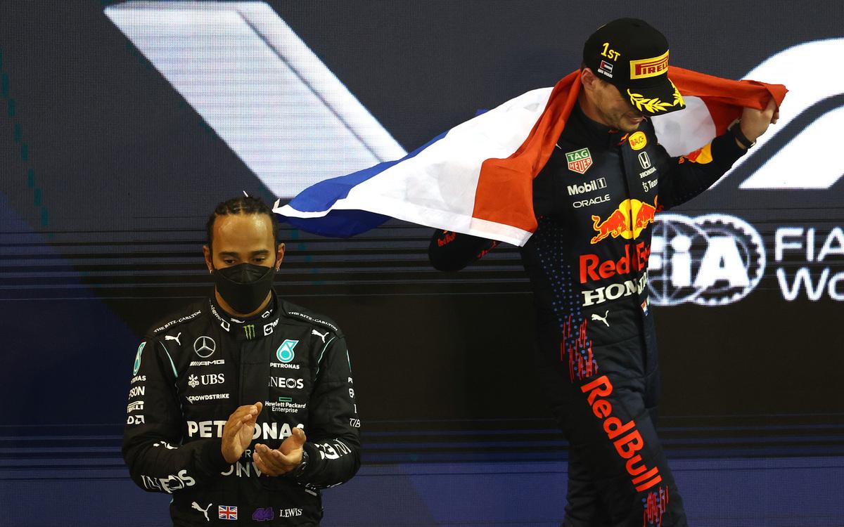 Max Verstappen a Lewis Hamilton