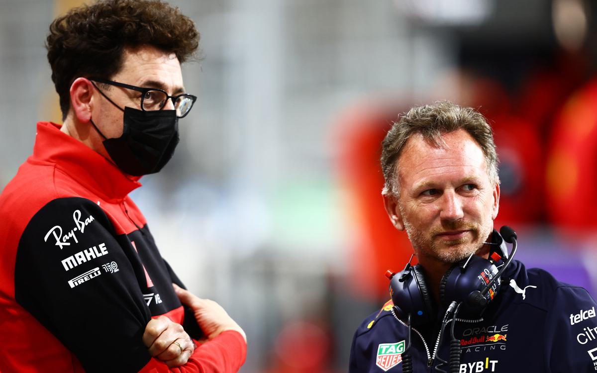 Mattia Binotto a Christian Horner