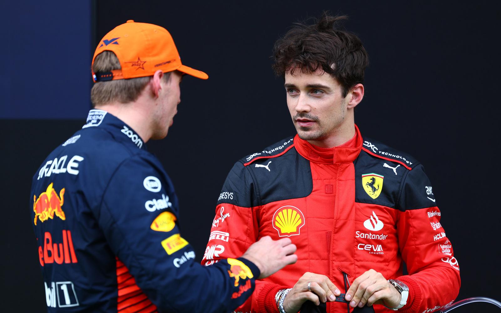 Max Verstappen a Charles Leclerc