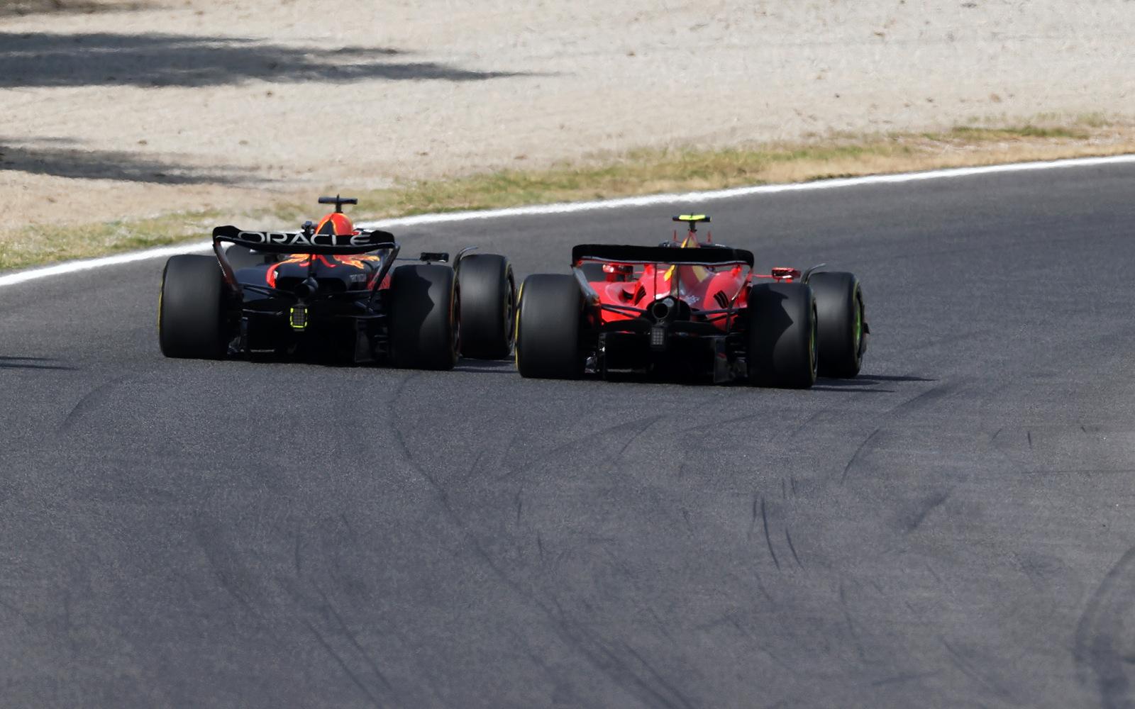 Max Verstappen a Carlos Sainz