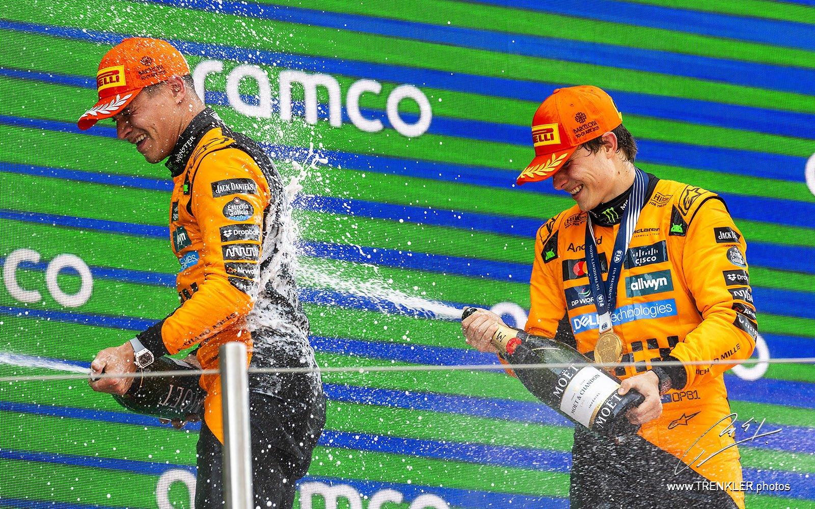 Oscar Piastri a Lando Norris so šampanským