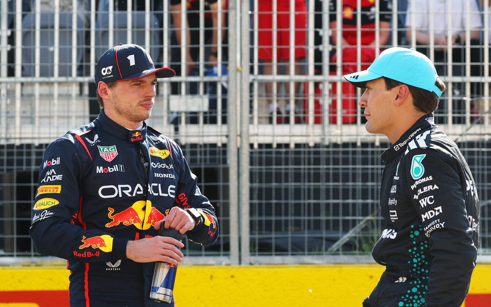 Max Verstappen a George Russell