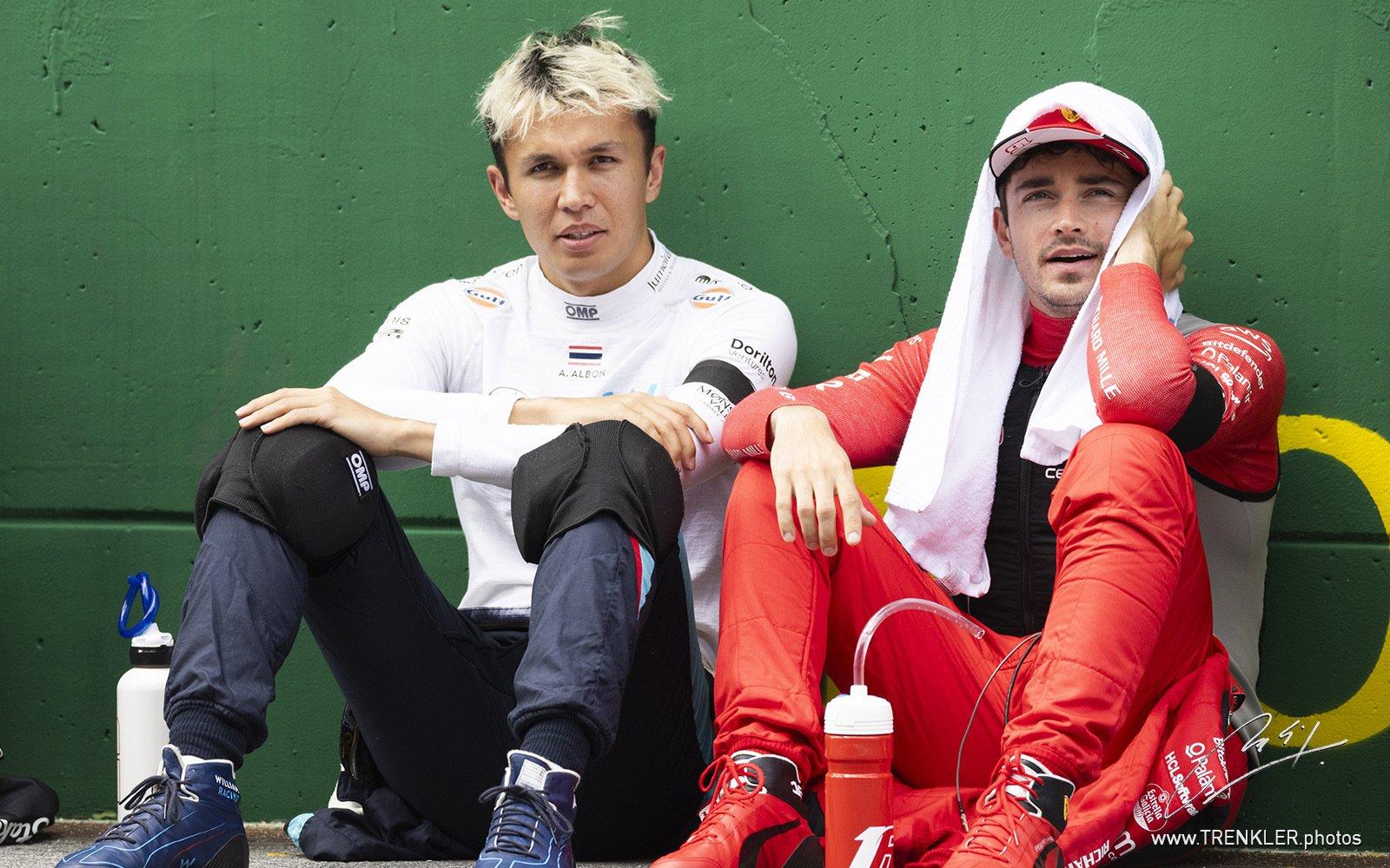 Alex Albon a Charles Leclerc