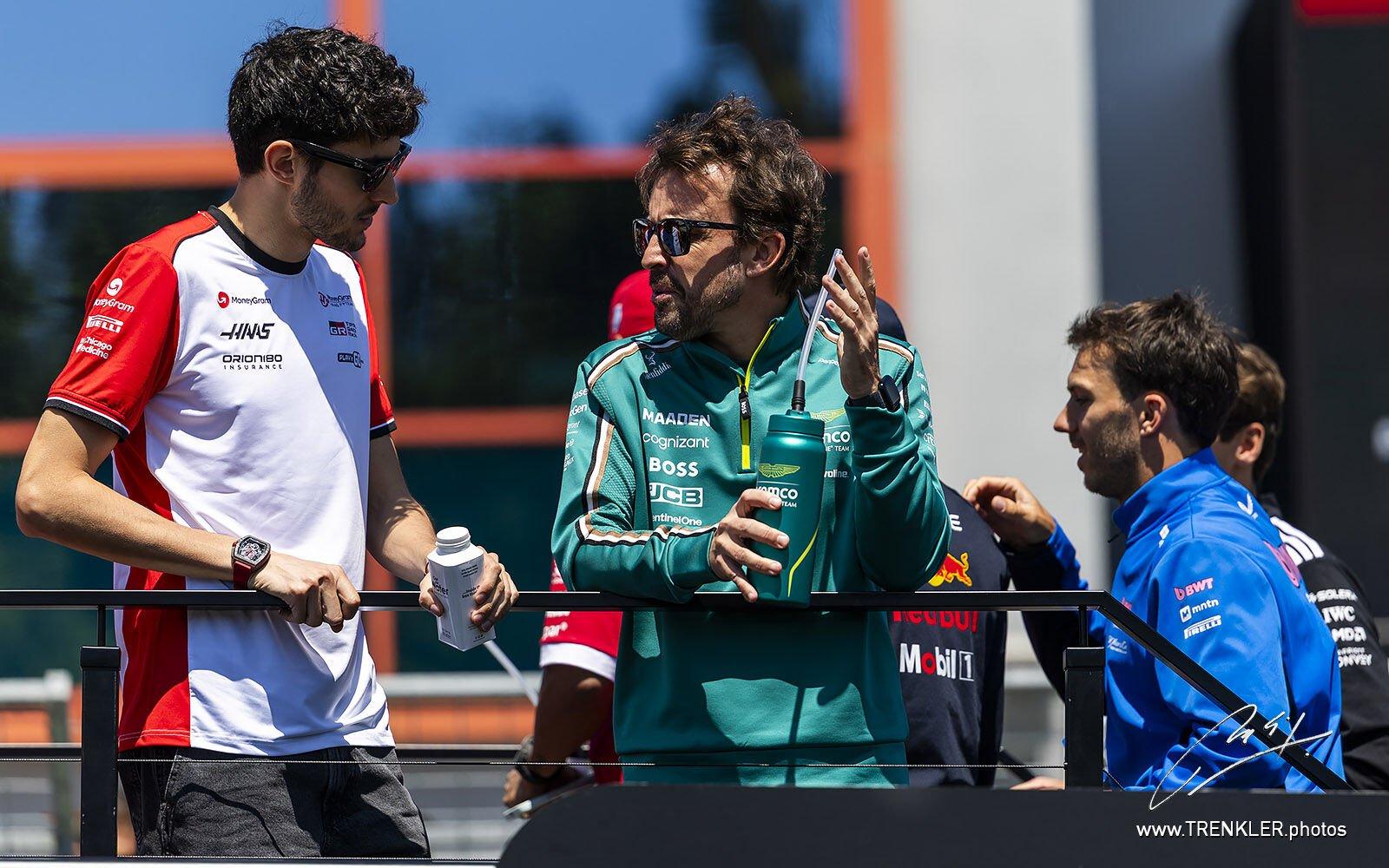 Esteban Ocon a Fernando Alonso