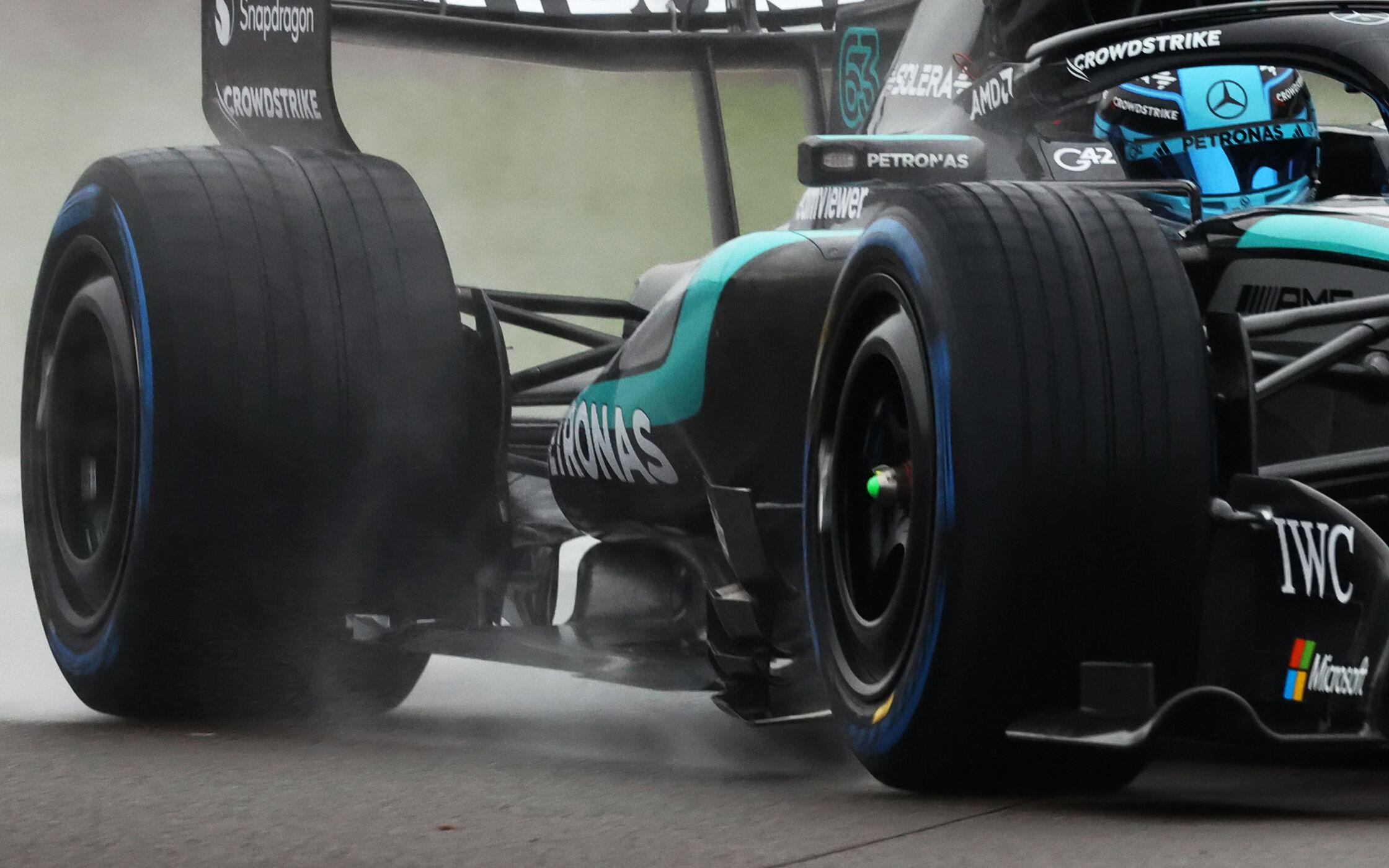 Mercedes W17 – otvor v difúzore