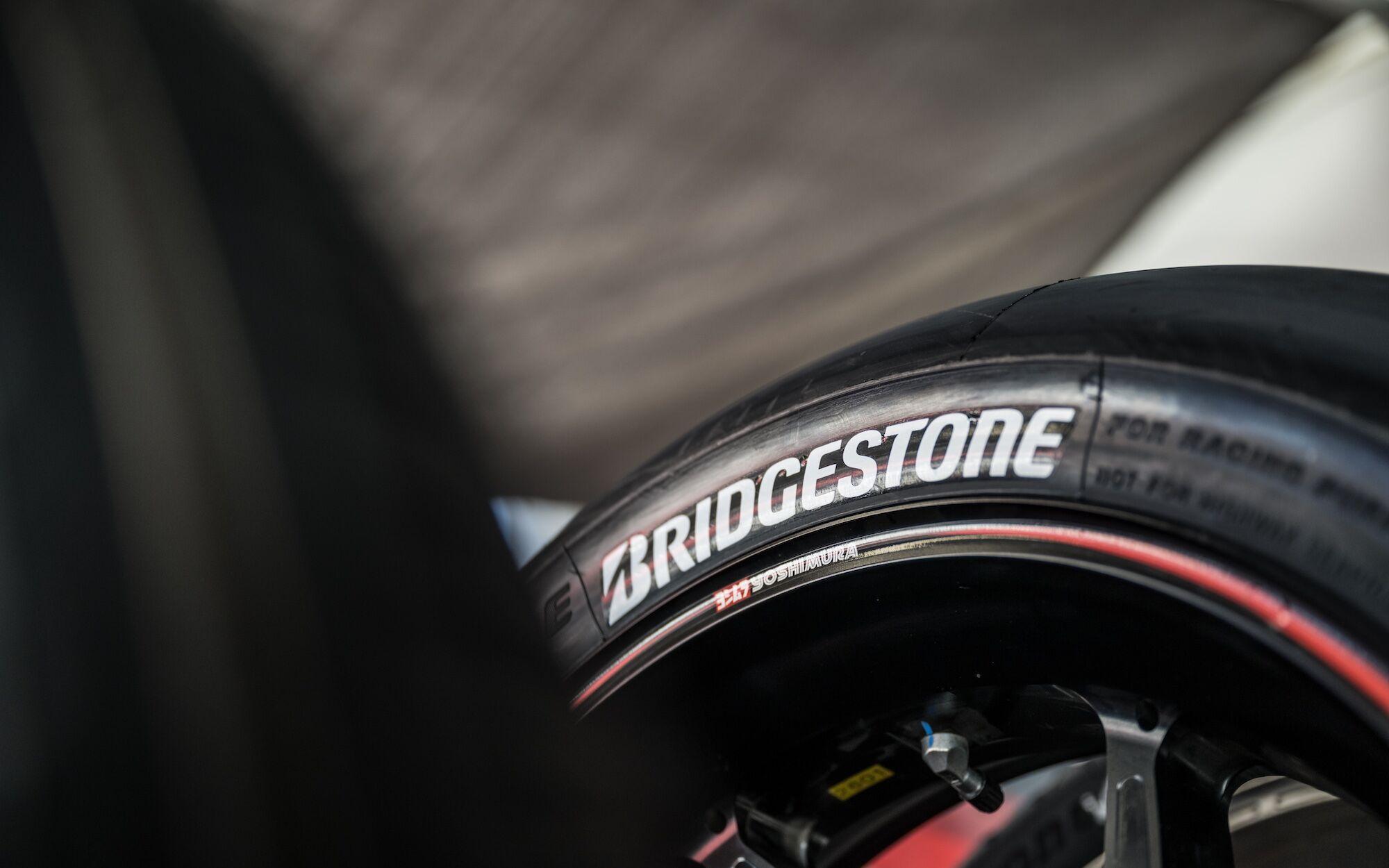 Logo Bridgestone na pneumatike