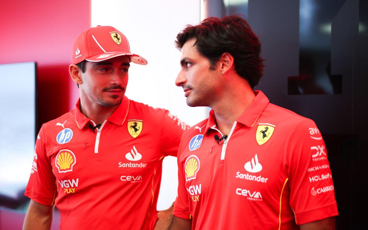 Charles Leclerc a Carlos Sainz