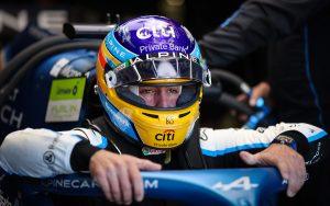fotka k článku Alonso začína Ocona pravidelne zdolávať, Formulu 1 si užíva