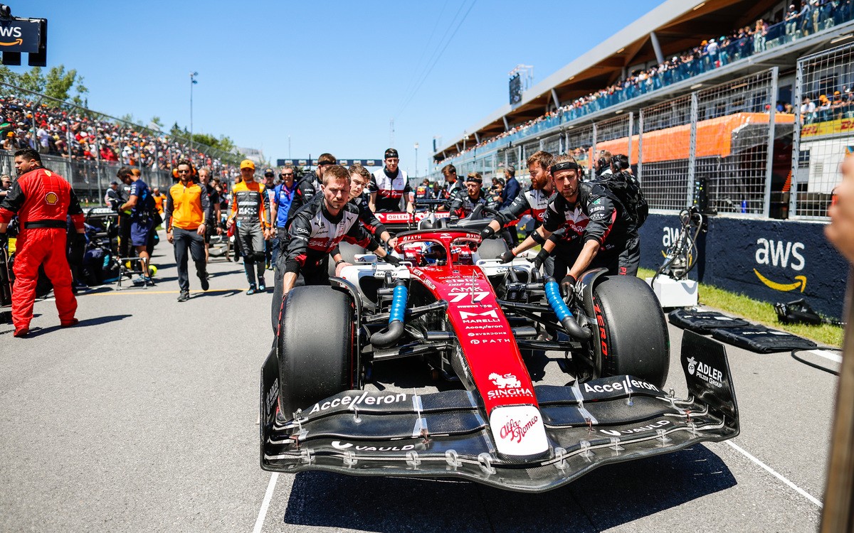 Valtteri Bottas na štartovom rošte