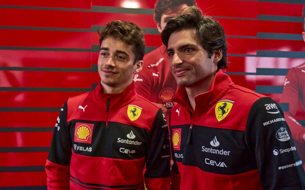 Charles Leclerc a Carlos Sainz