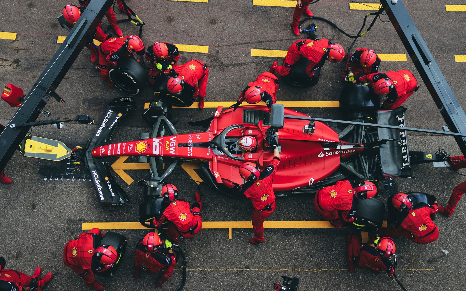 Charles Leclerc v boxoch