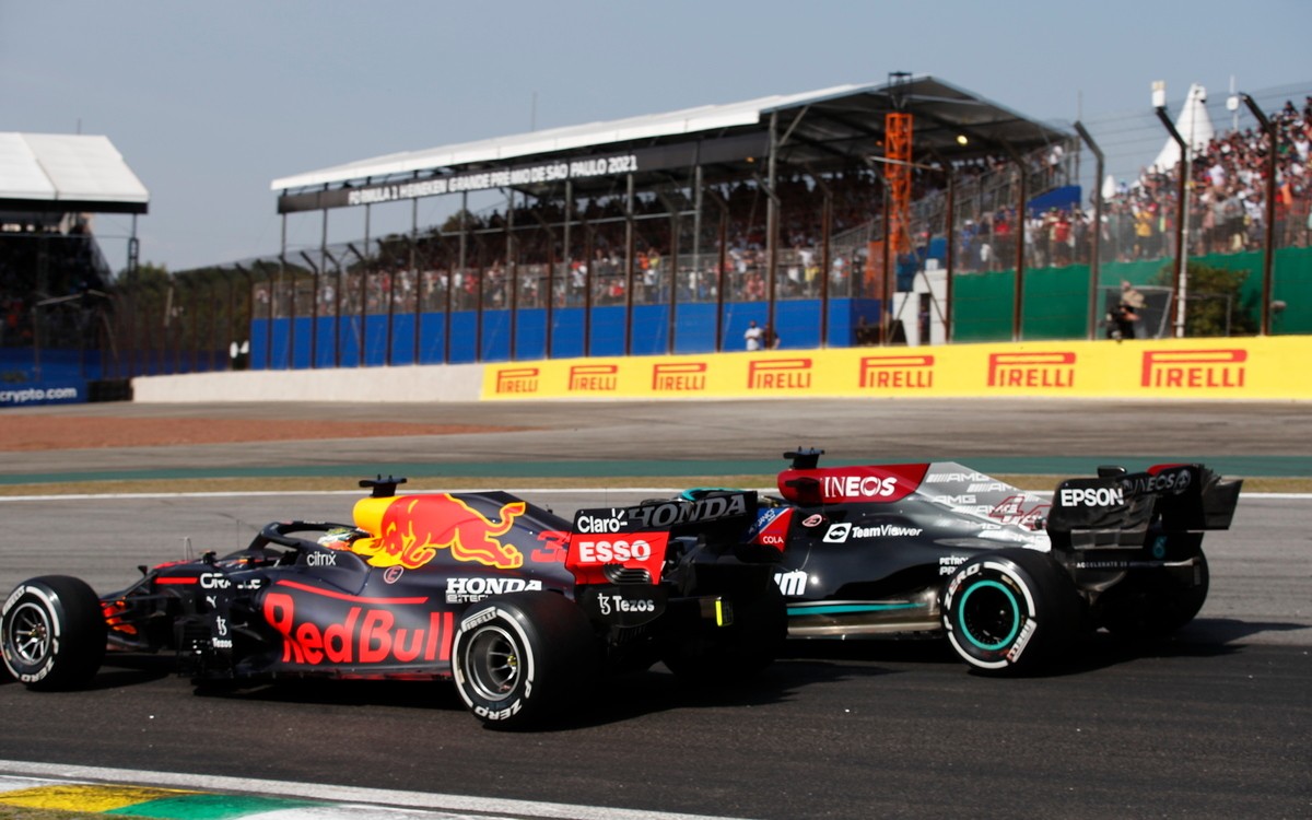 Lewis Hamilton a Max Verstappen