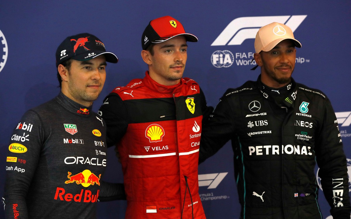 Charles Leclerc, Sergio Pérez a Lewis Hamilton