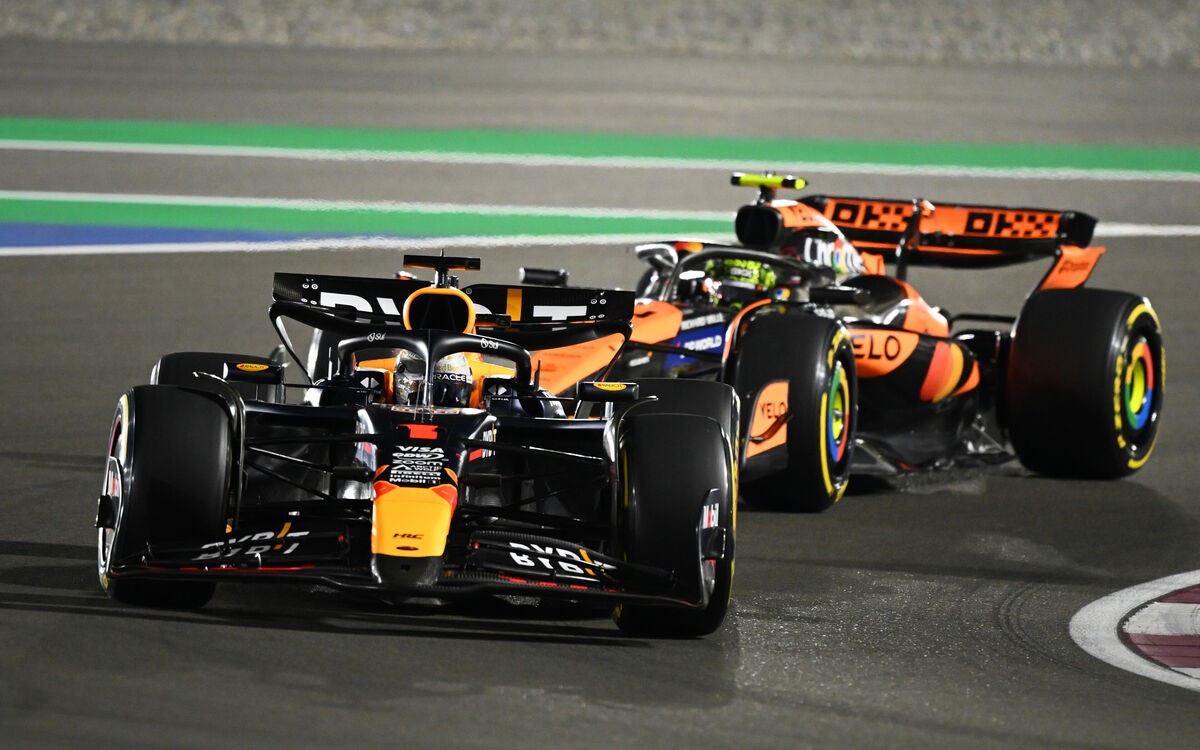 Max Verstappen pred Landom Norrisom