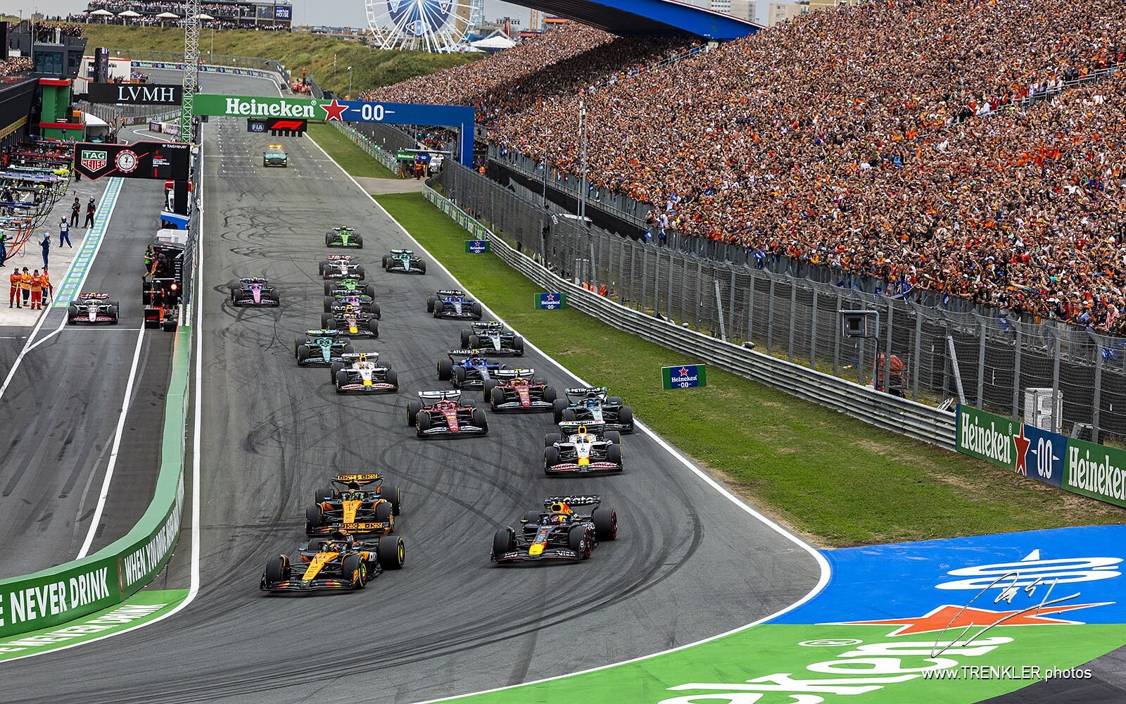Oscar Piastri, Max Verstappen a Lando Norris po štarte VC Holandska 2025