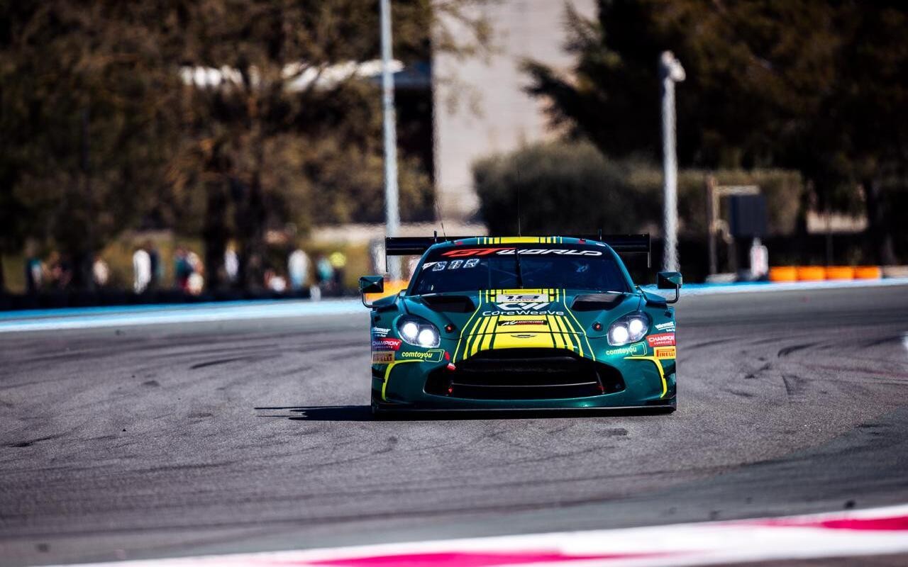 Aston Martin Vantage AMR GT3 Evo tímu Comtoyu Racing