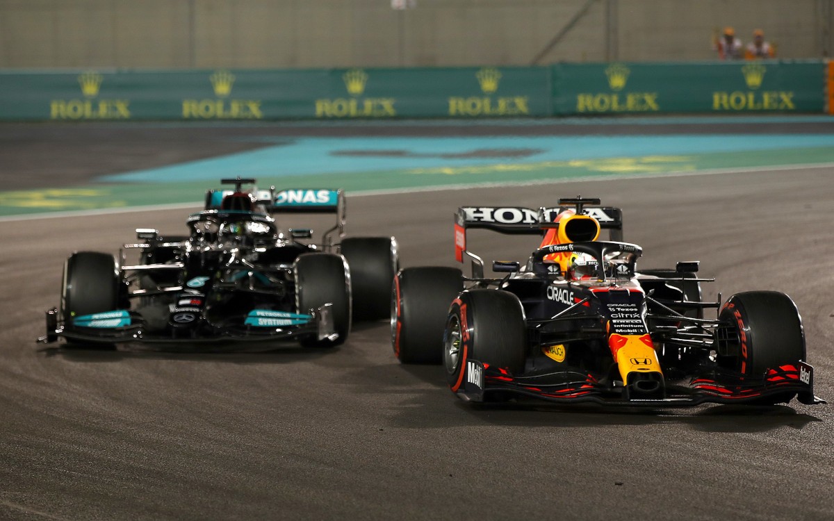 Max Verstappen a Lewis Hamilton