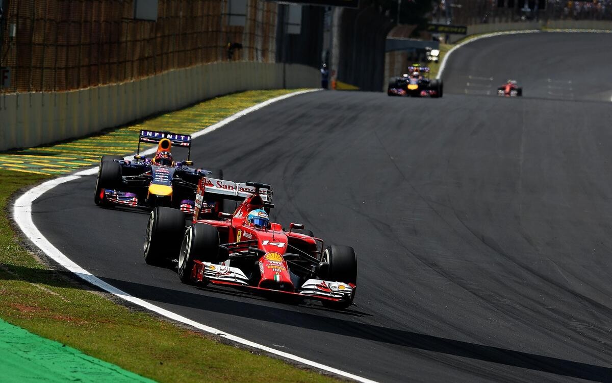 Fernando Alonso a Sebastian Vettel