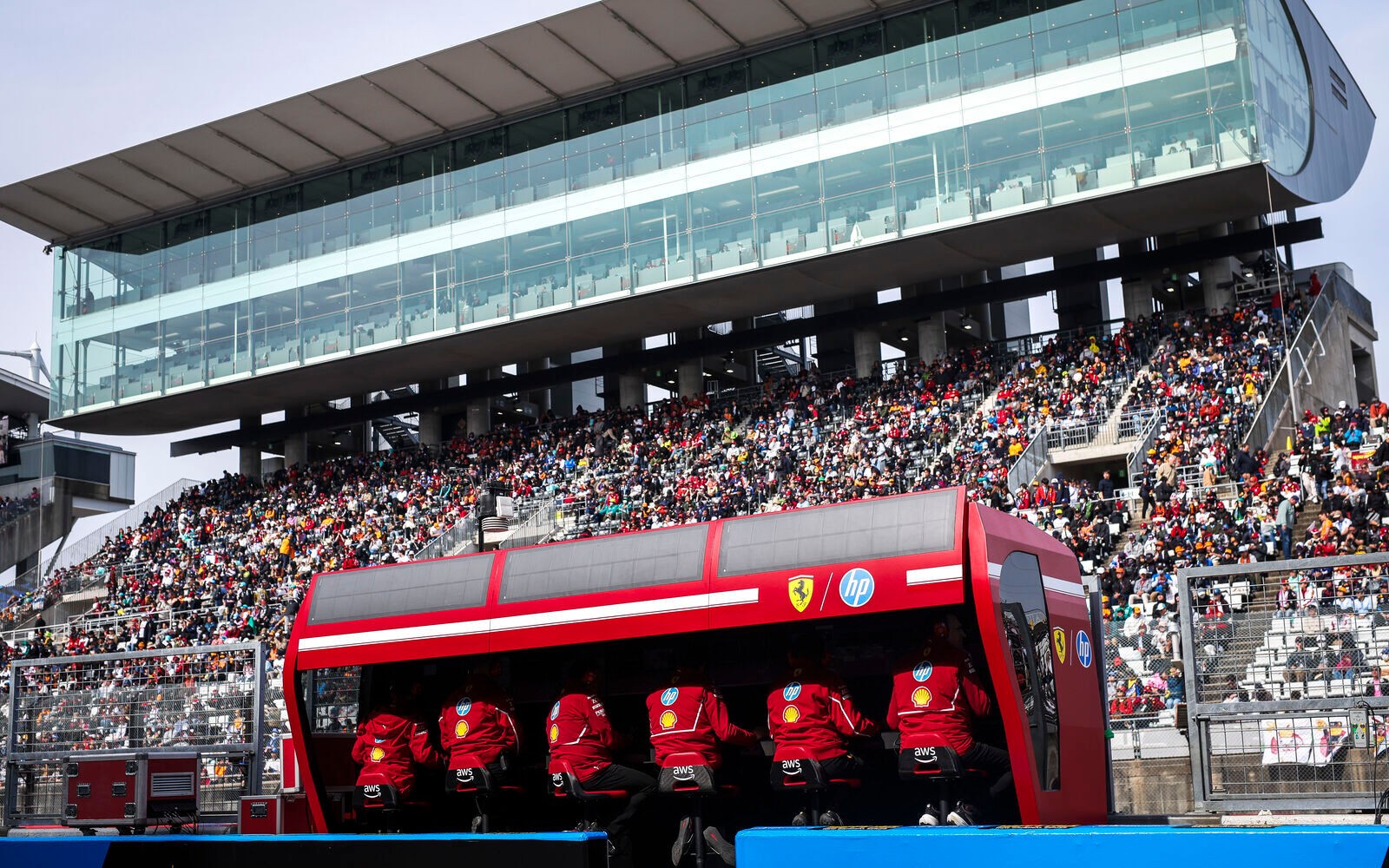 Boxový múrik Ferrari