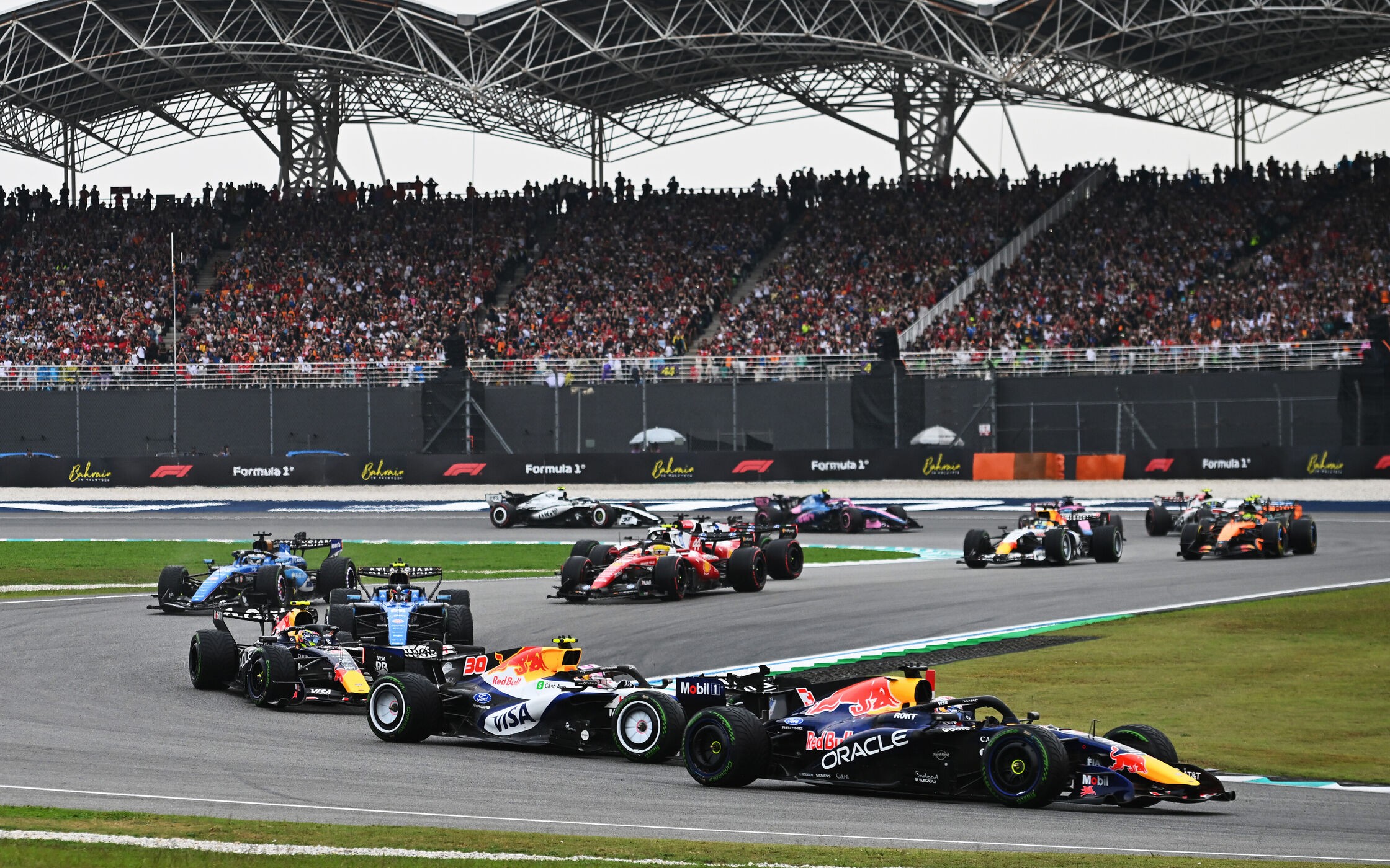 Max Verstappen a Liam Lawson