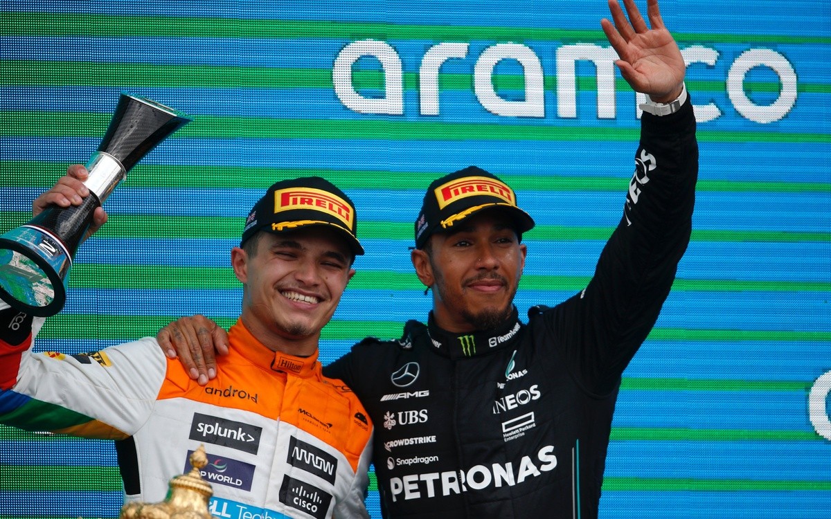 Lando Norris a Lewis Hamilton