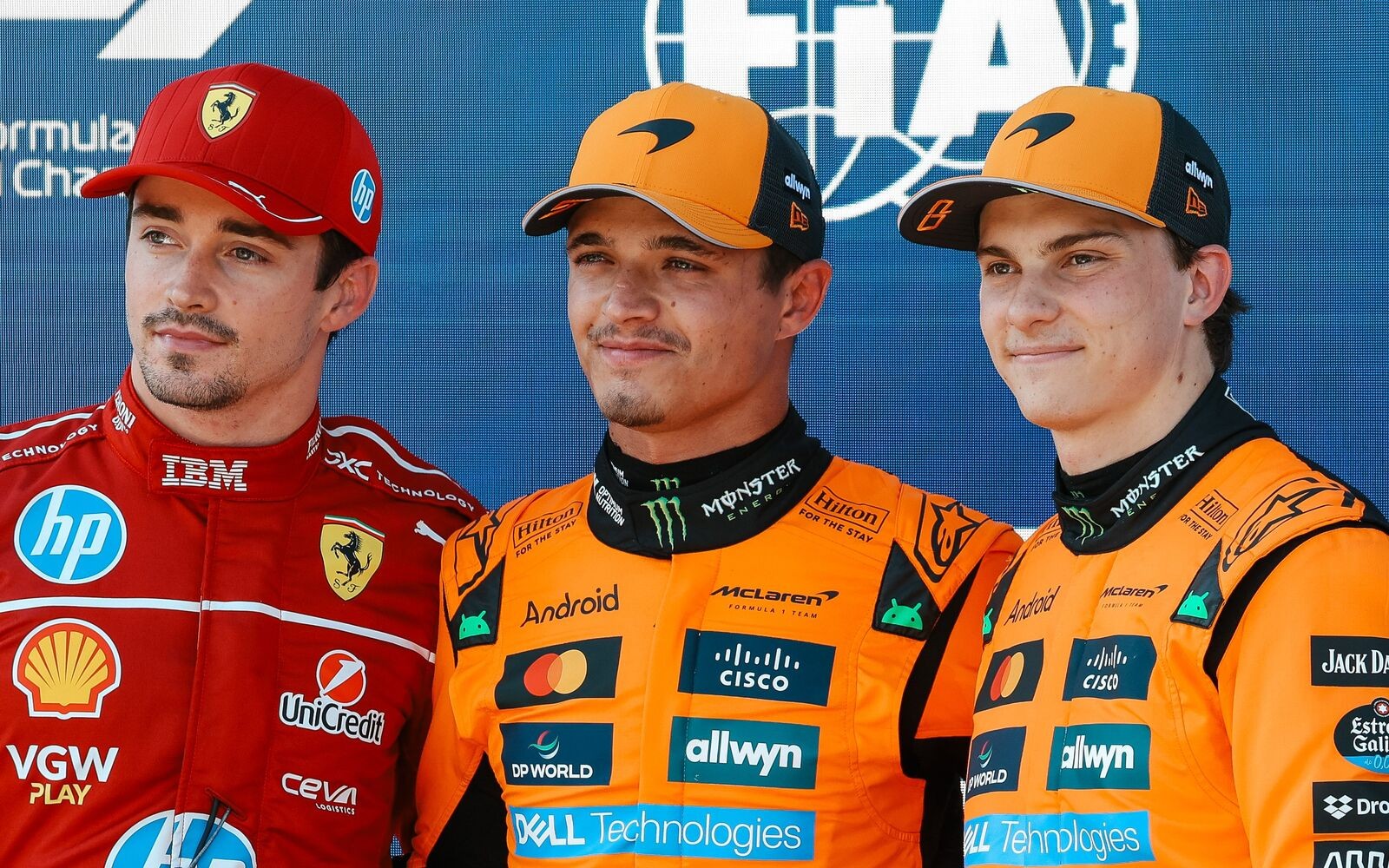 Lando Norris, Charles Leclerc a Oscar Piastri