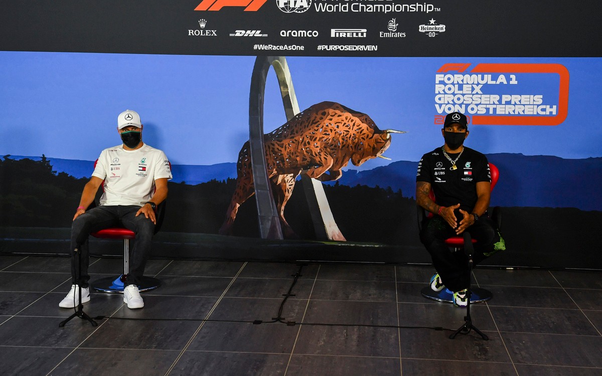 Lewis Hamilton a Valtteri Bottas