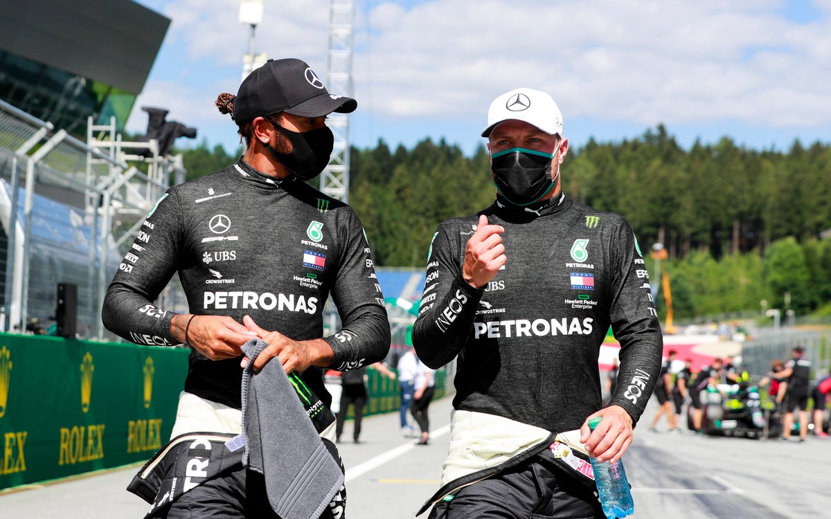 Lewis Hamilton a Valtteri Bottas