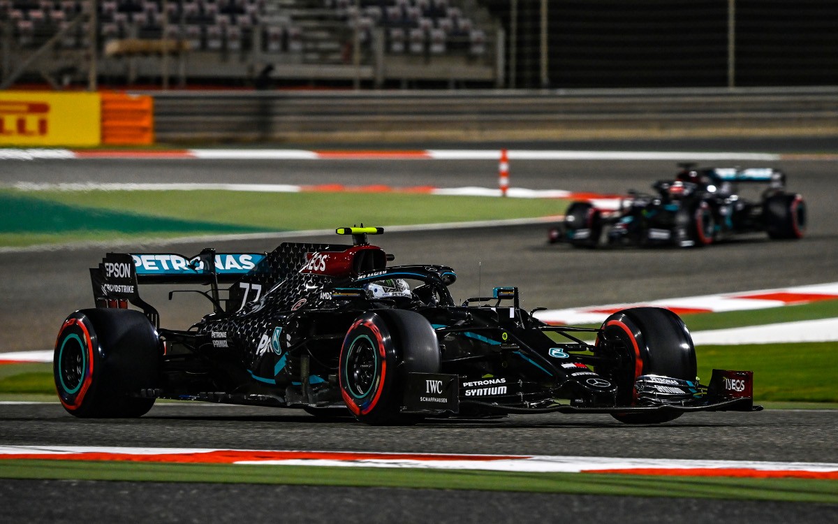 Valtteri Bottas pred Russellom